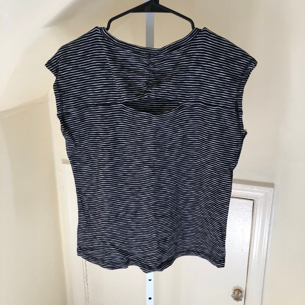 T by Talbot EUC Women's Black White Stripe Cap Sleeve Tee Cutout Back MP - Picture 4 of 6